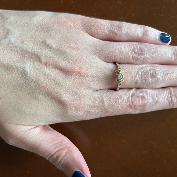 Womens solid rose gold and Diamond ring - vintage look - Picture 2 of 5